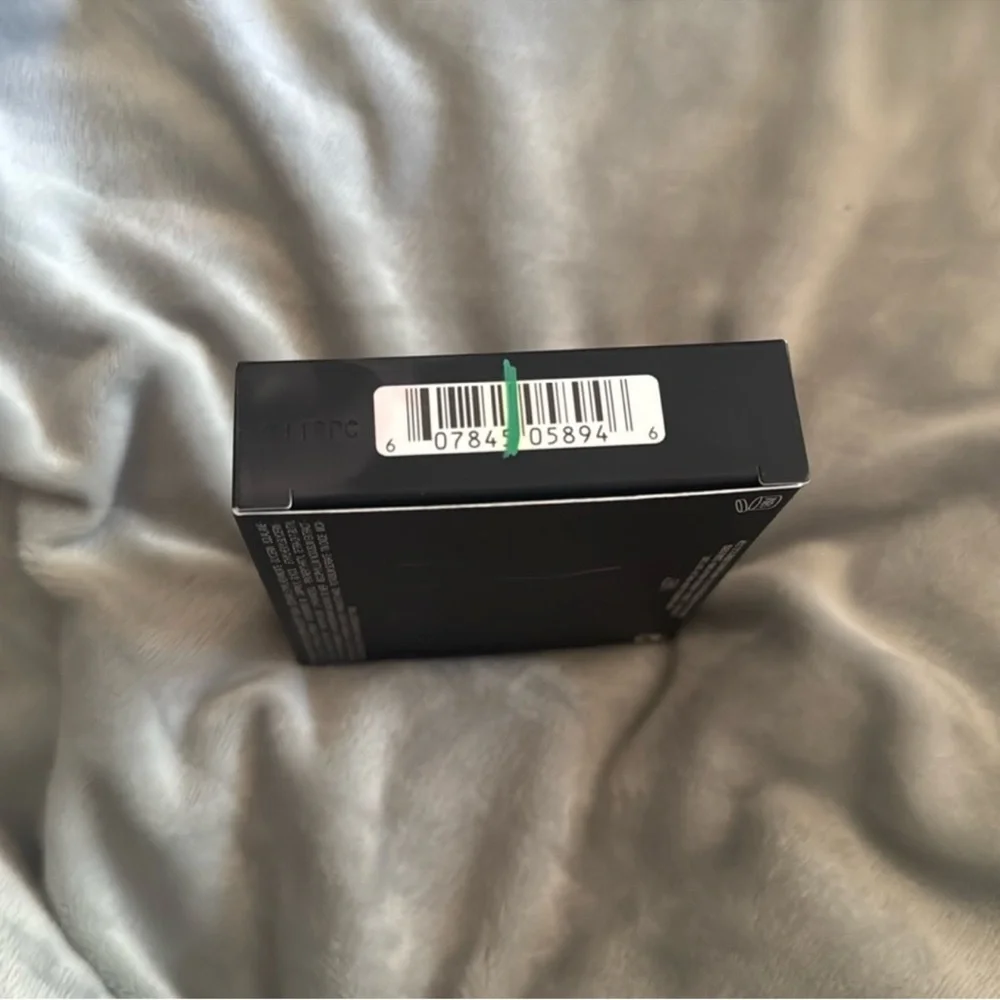 NARS Translucent Matte Pressed Setting Powder